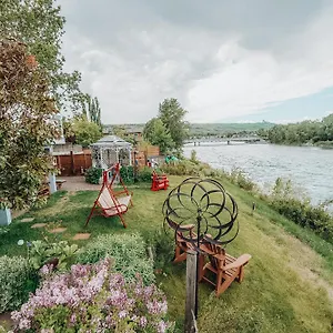 Along River Ridge Gasthof